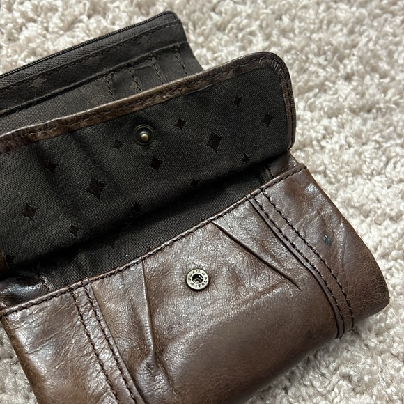 Fossil brown leather wallet - Picture 11 of 16